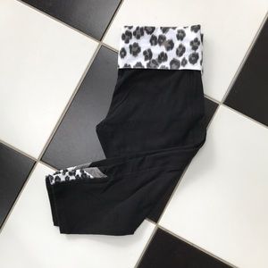 VS Pink crop leggings